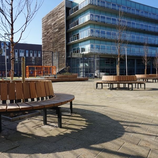 Neugestaltung Schulhof: Montessori Gymnasium Amsterdam